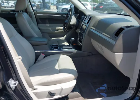 2010 Chrysler 300 Touring/Signature Series/Executive Series from USA, damaged, VIN 2C3CA5CV7AH284713